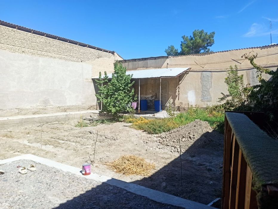 Uy tezda sotiladi
