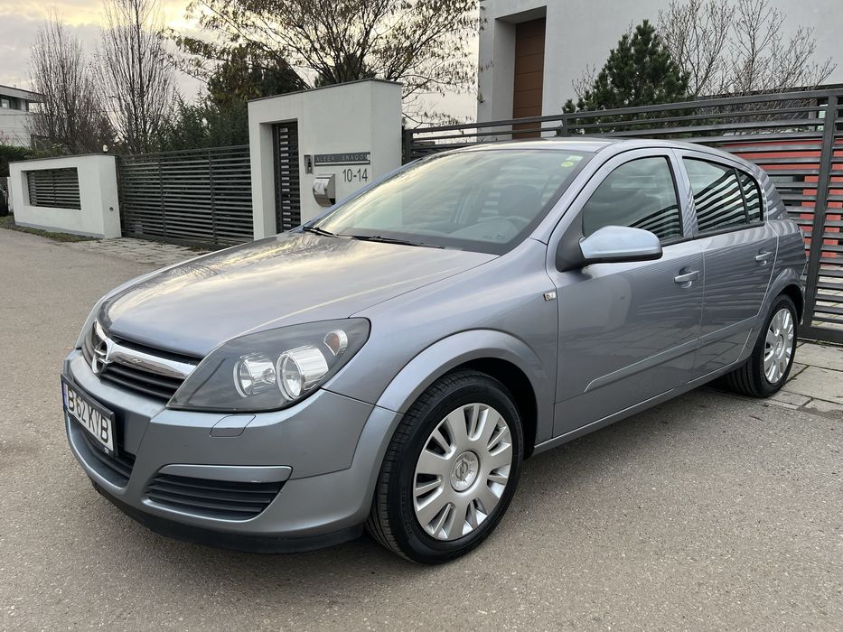 •Opel astra h • 59.000 de km reali •