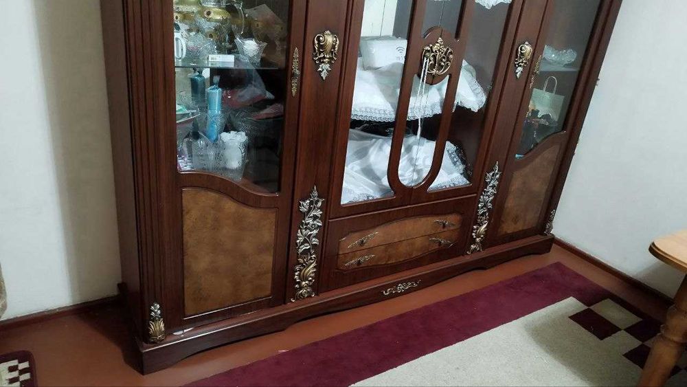 Стенка, сервант,