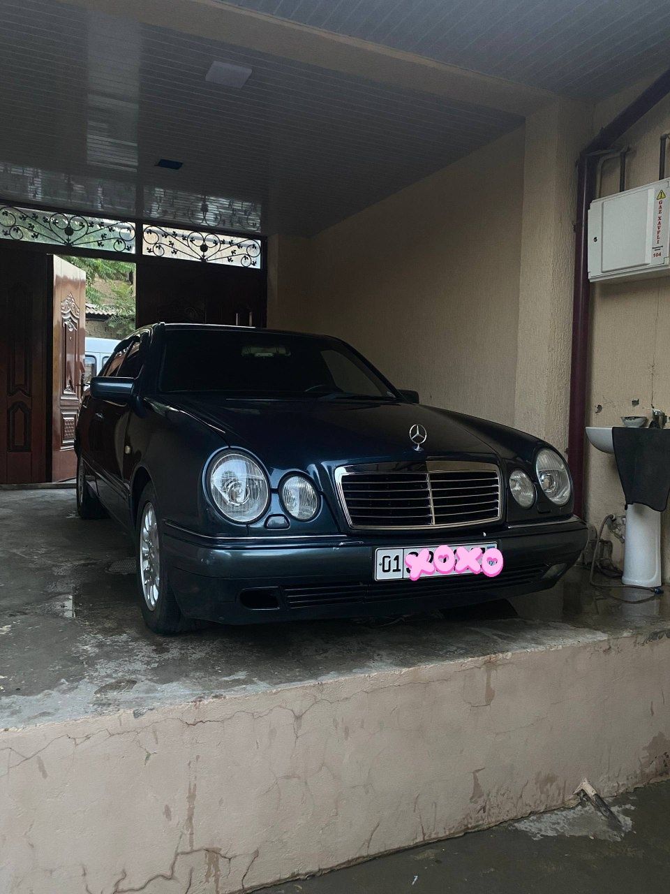 Mercedes W210 сотилади.90л бак.