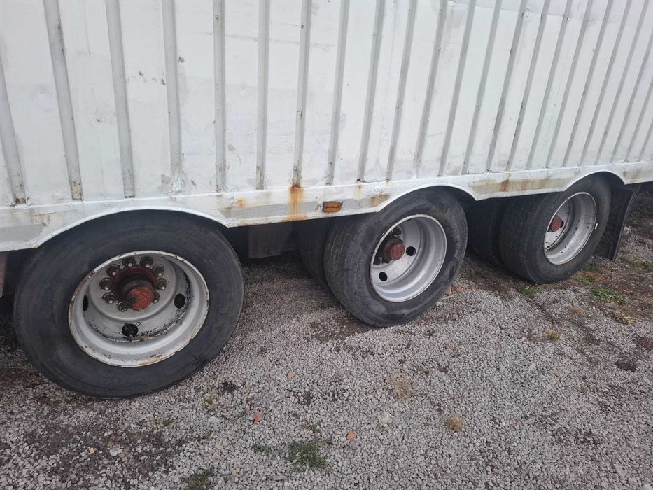 Vând semiremorca marca Zorzi!!