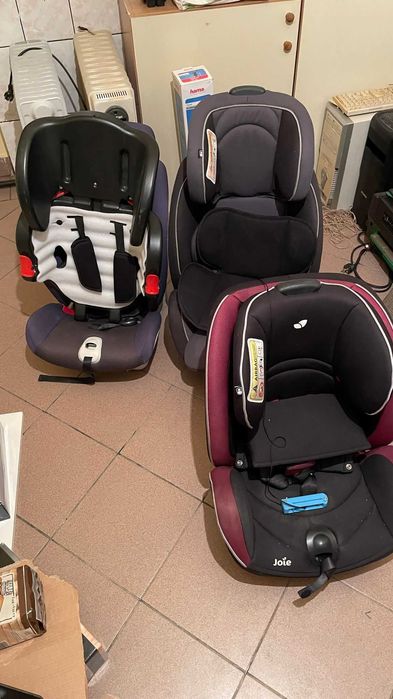 Scaune joie si crocodile