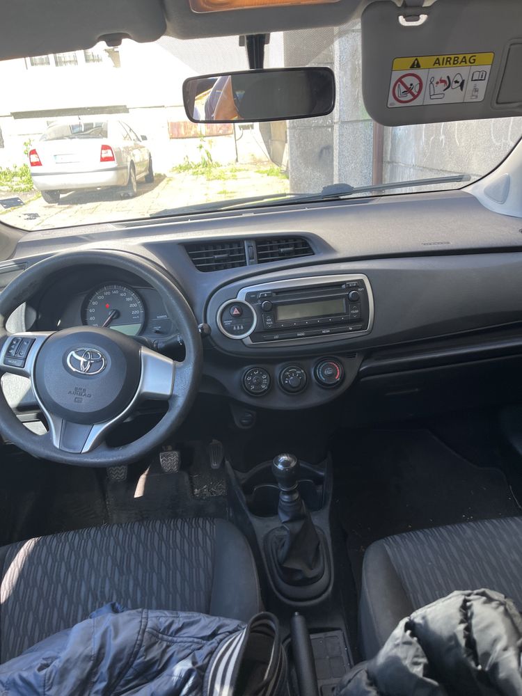 Toyota Yaris 1,3 101кс. 6 скорости