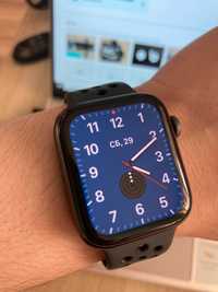 Apple Watch SE Nike 44 mm