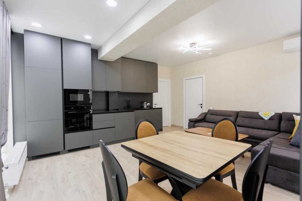 Дава се под наем Двустаен апартамент в София, Кръстова вада - 63 кв.м за 450 € - Снимка #1