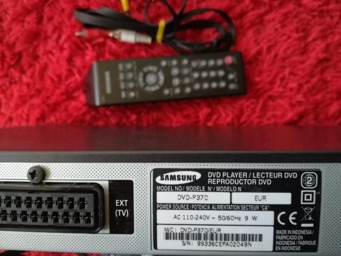 SAMSUNG DVS player P370  cu cablu hdmi / scart