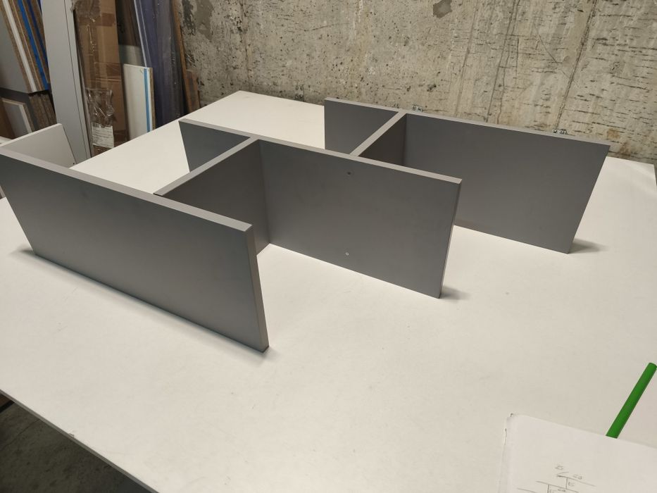 Стенни етажерки от 18 мм пдч