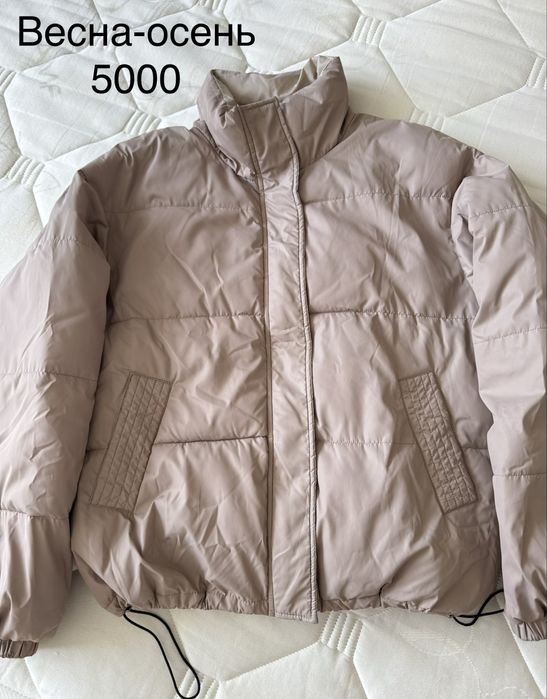 Продам верхнюю женскую одежду