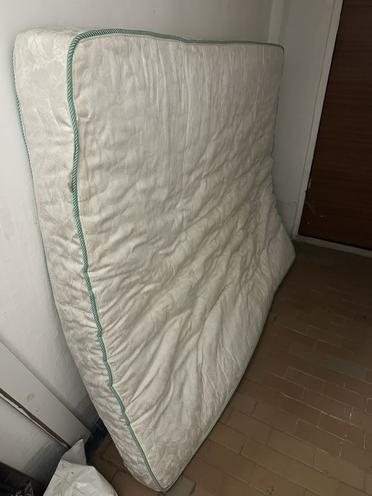 продам матрас 200см на 160см