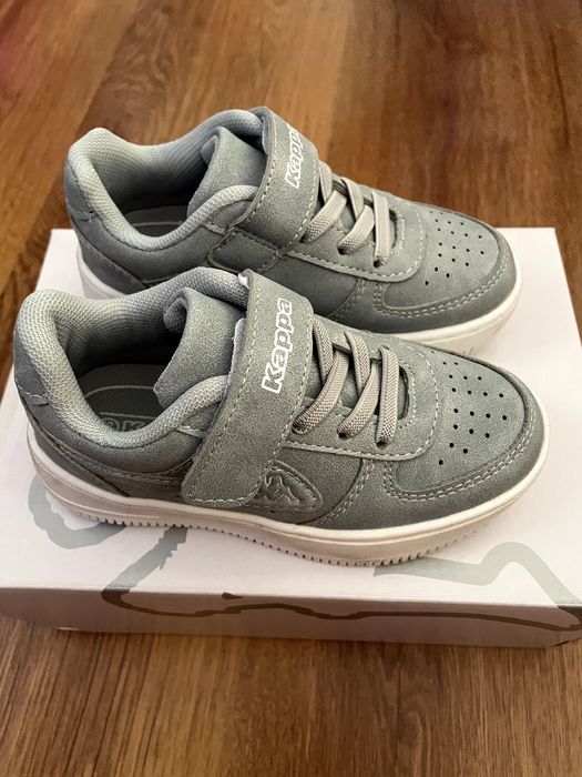 *НОВИ* Детски обувки размер 25 на Kappa
