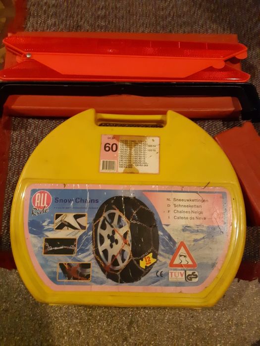 Set lanturi antiderapante si triunghi reflectorizant