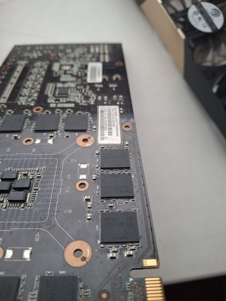 Продам нерабочую видеокарту Geforce gtx 680