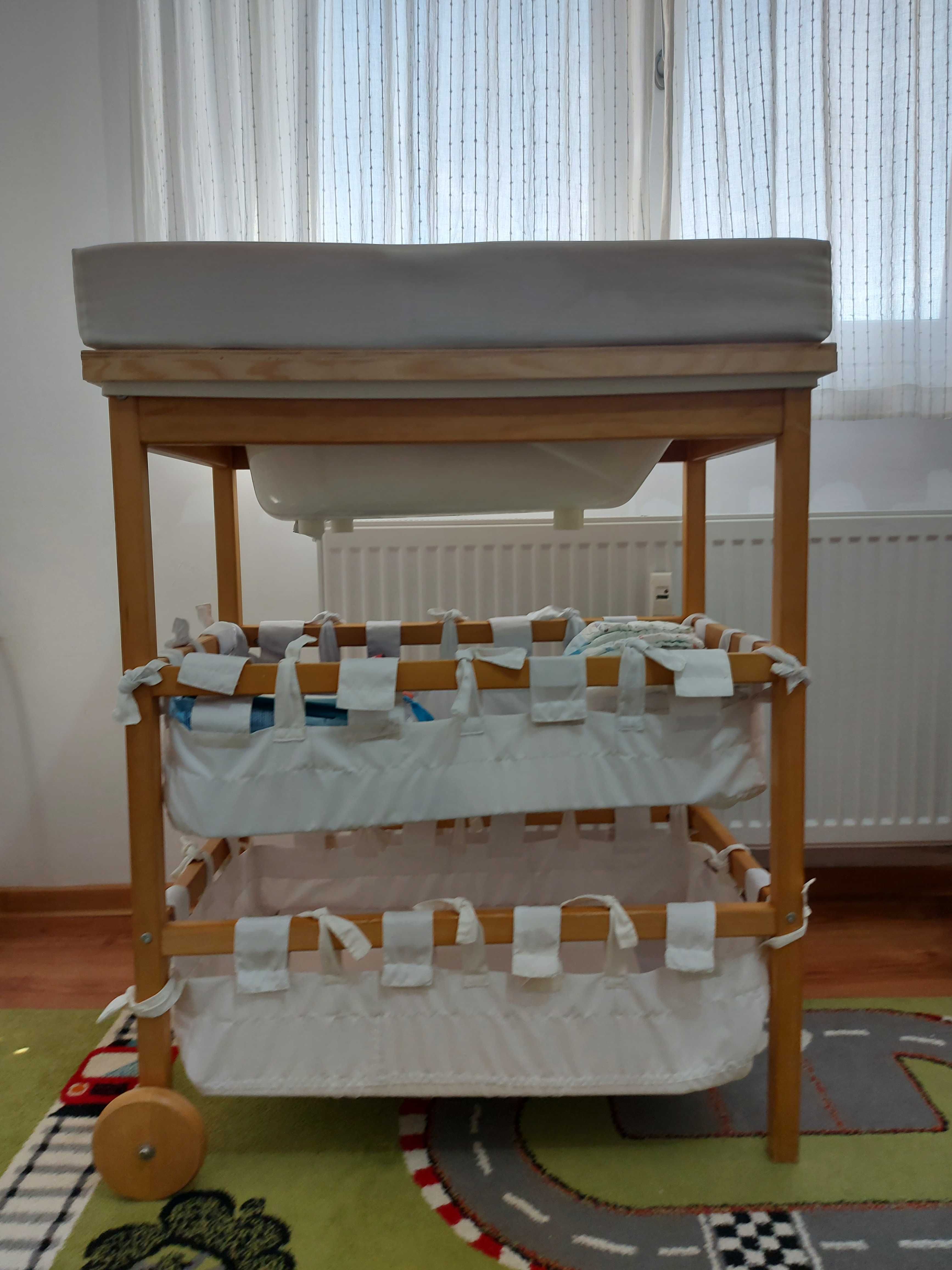 Masa de infasat, cu cadita