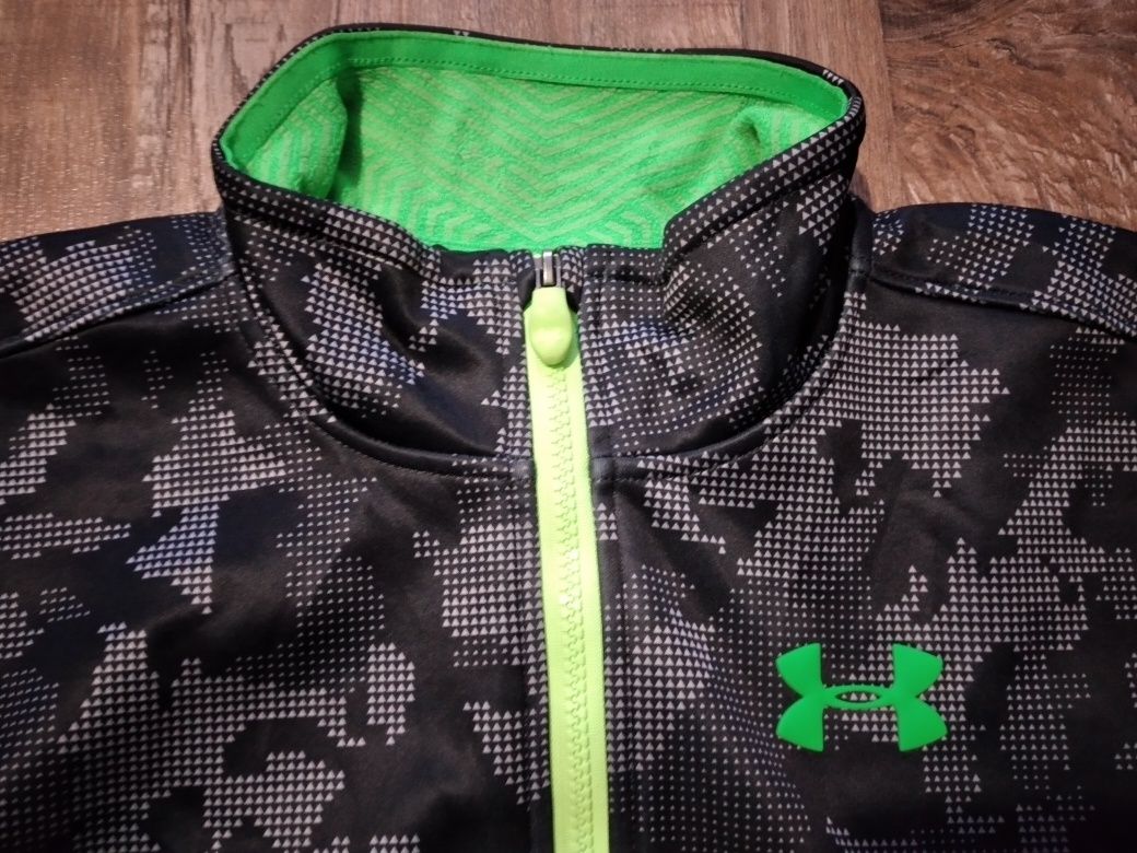 Яке Under Armour размер М