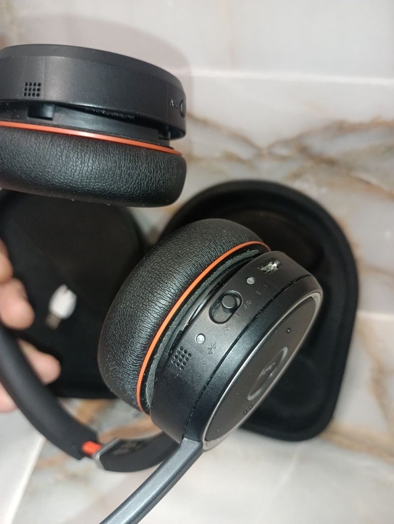 Jabra Evolve 75 в калъф - 95 лв