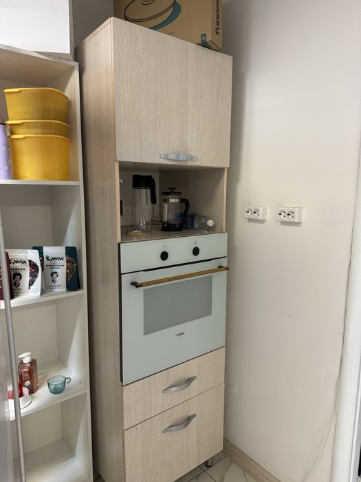 Продам шкаф с духовкой + стол осторов с плитой индукционной