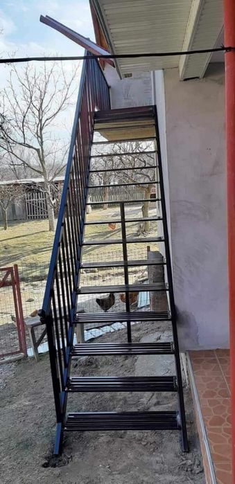Scara metalica de exterior