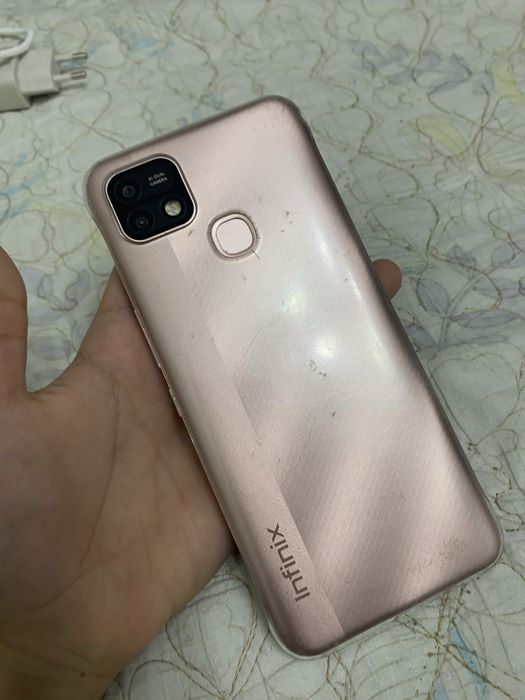 Продам два телефона