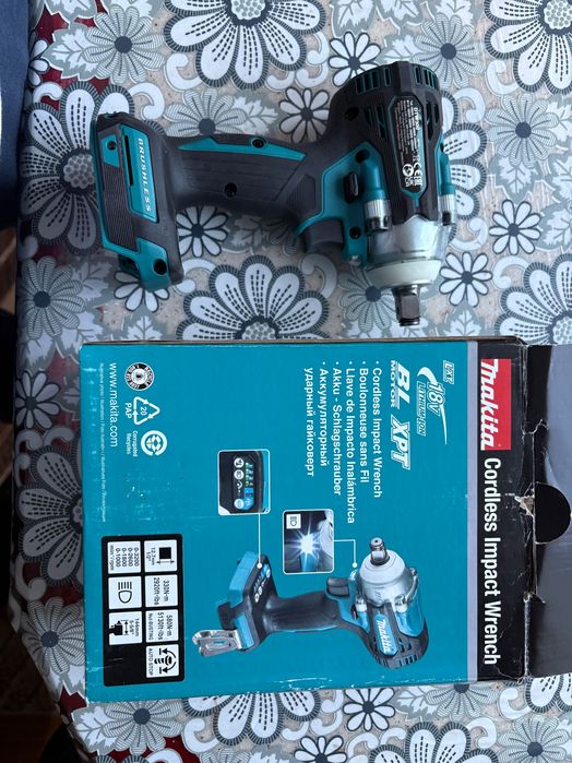 Макита Гайковерт DTW 300