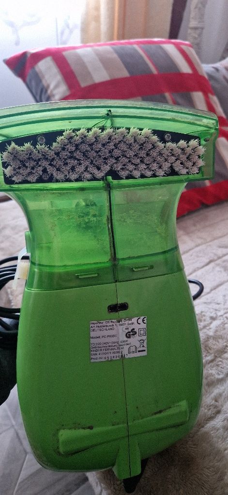 Vând aspirator portabil pt tapițerie și covoare