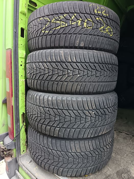 Anvelope MS iarna 255 40 20 hankook 2022 6.3-6.8mm