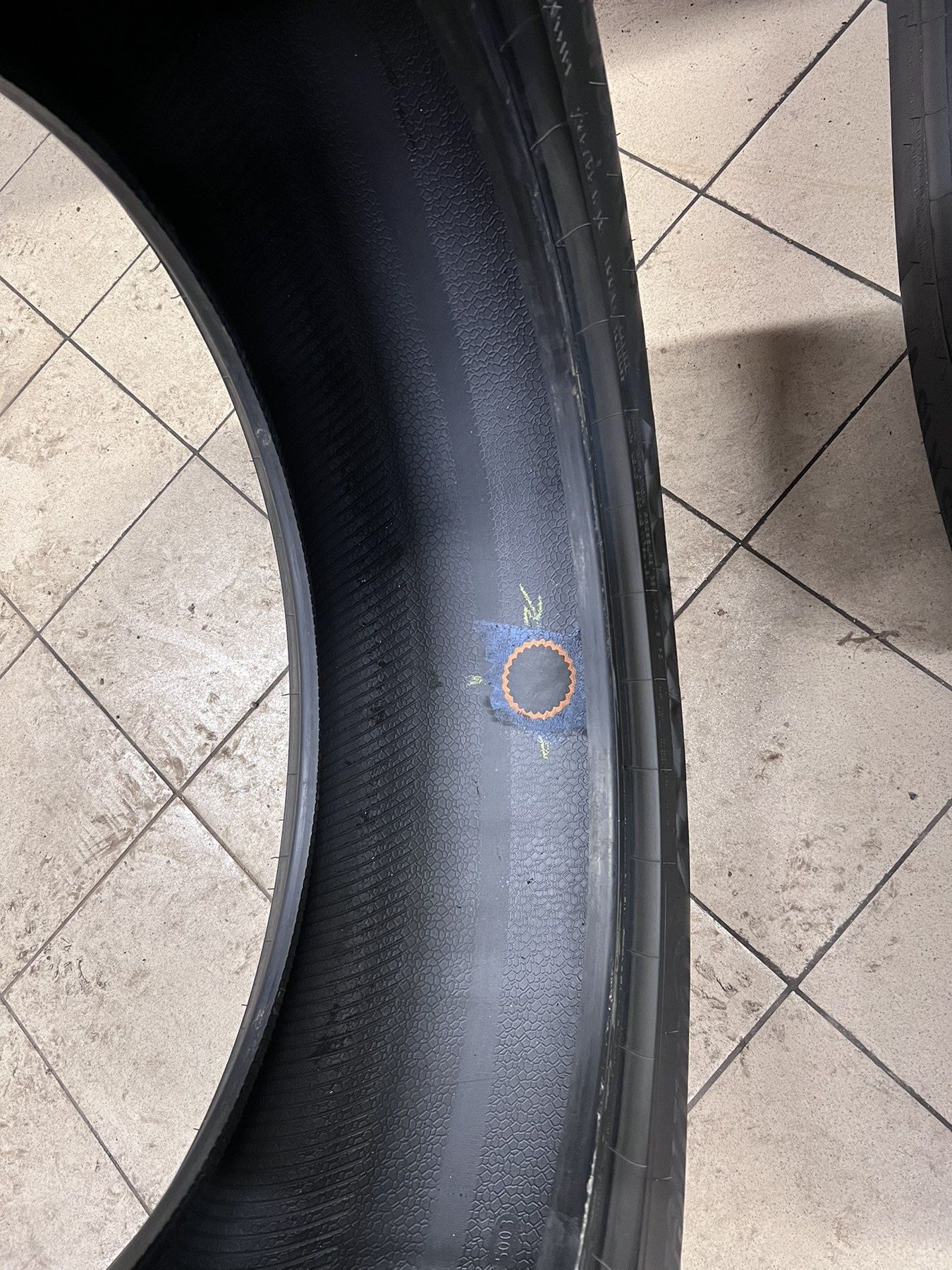 Летни гуми 235/55 R18 Continental