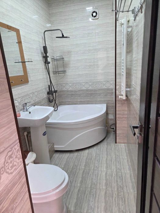 Продаётся 3х комн квартира на 3 этаже Ор-р Горгаз Бухара Сити