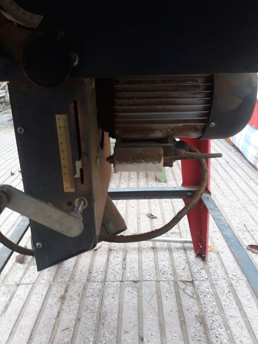 Circular de lemne foarte solid și foarte silentionos la 220v preț 1100