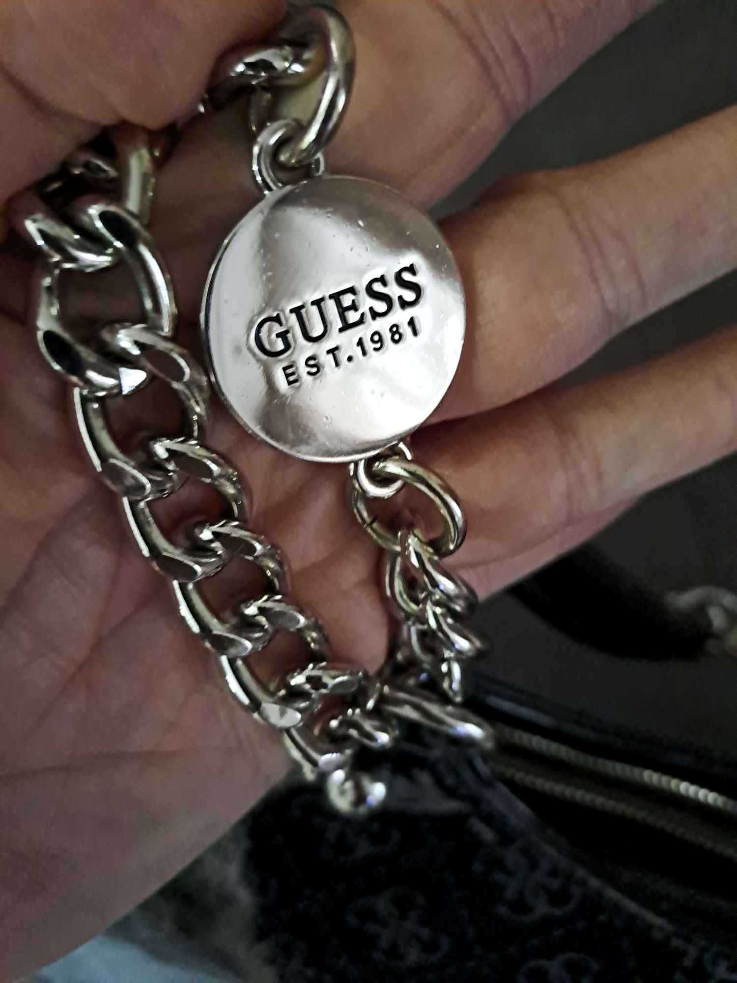 Голяма чанта GUESS