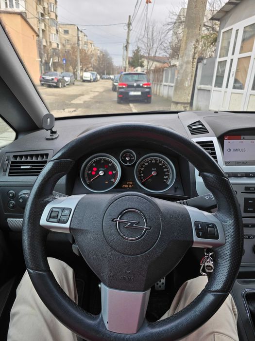 Vand Opel Zafira Sport  1.9 cdti, foarte intretinuta, 150 cp, 3300euro