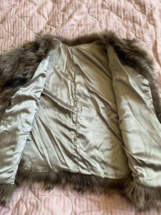 Продается безрукавка из натурального меха