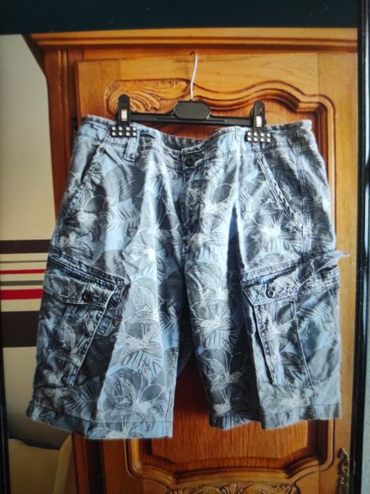 Pantaloni scurți de vară, modele diferite, mărimi diferite, culori dif