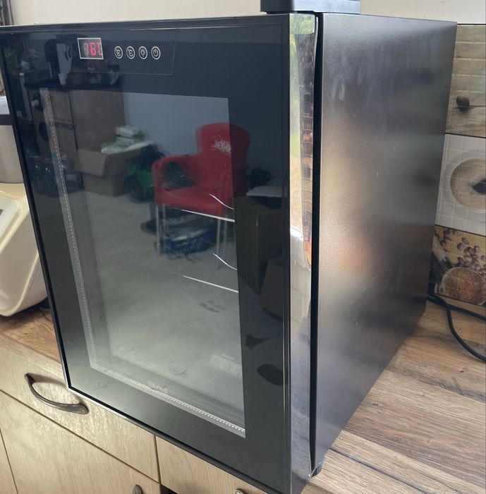 Frigider/ racitor bauturi