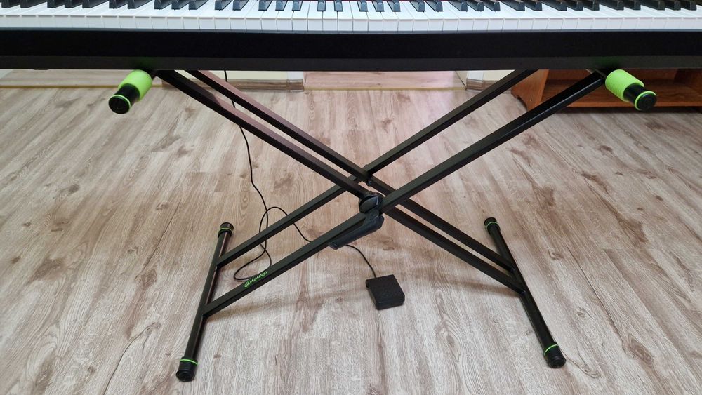 Дигитално пиано Casio Privia PX-S3100 със стойка