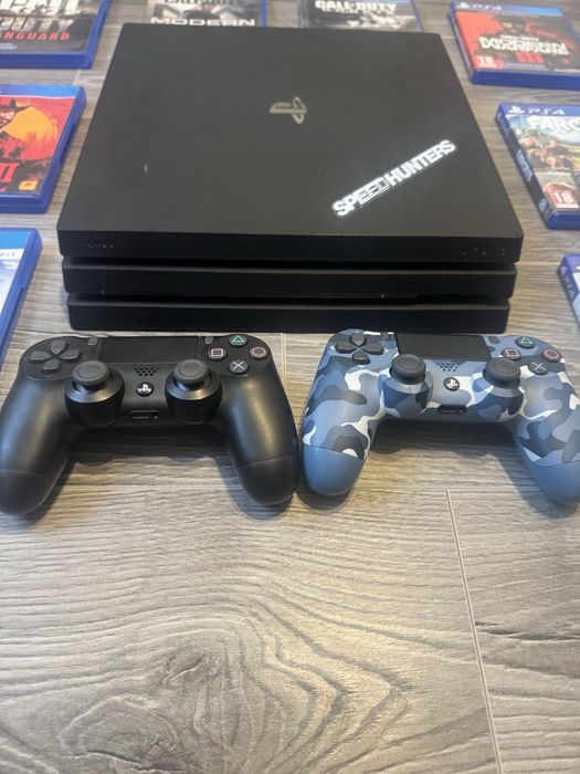 PlayStation 4 Pro 1 T+ Pachet de Jocuri de Top