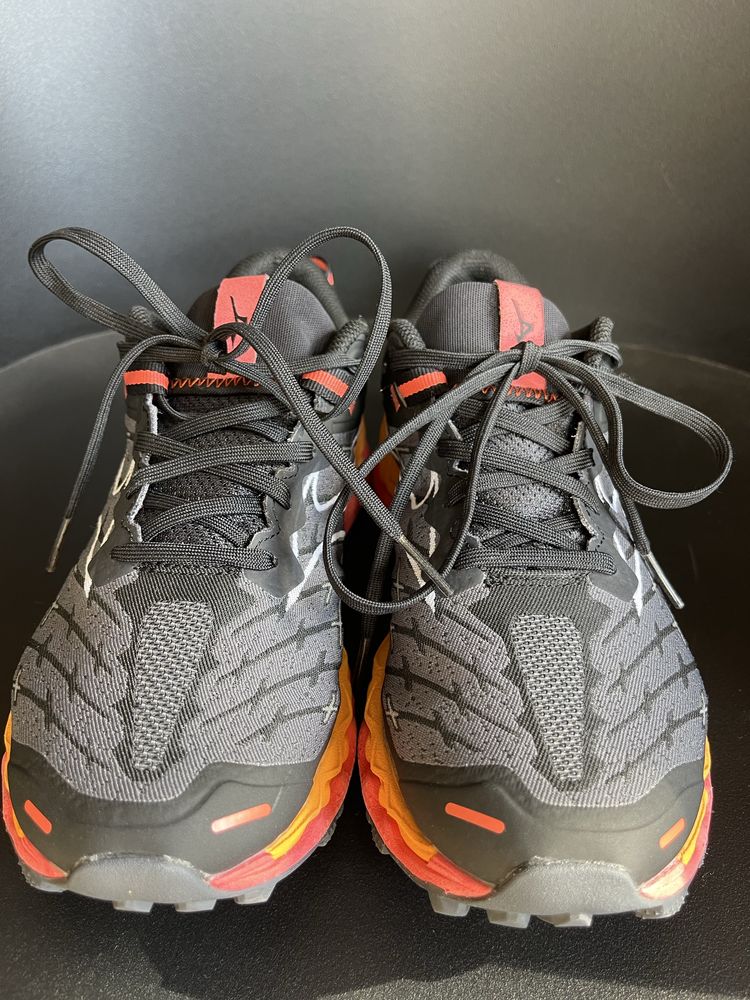 Дамски маратонки отговарят на 37  MIZUNO WAVE MUJIN X  номер 38.5