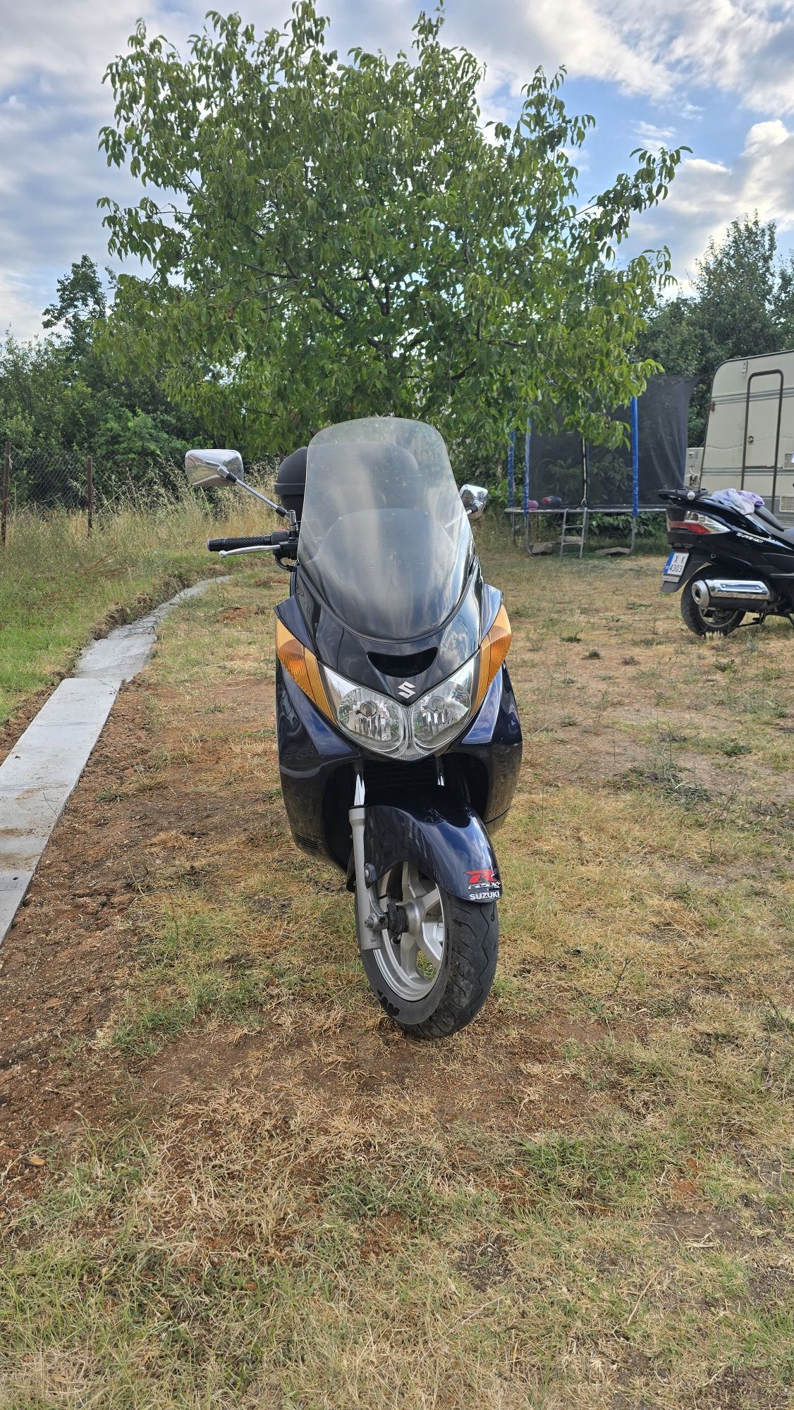 Сузуки бъргман 250i