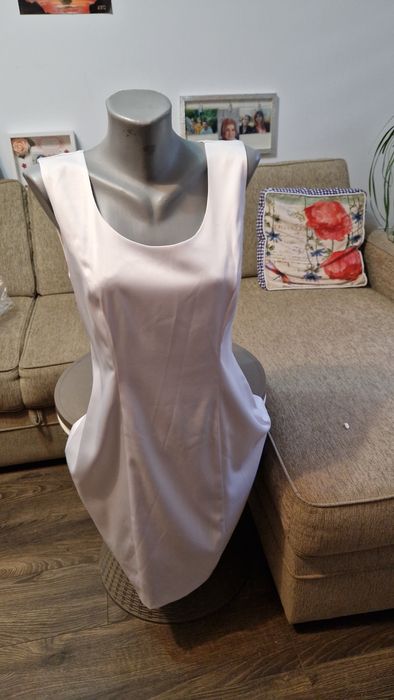 Rochie alba, mas. L