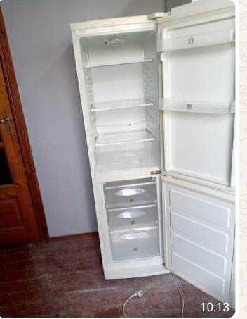 Продам холодильник   работает очень хорошо  морозит