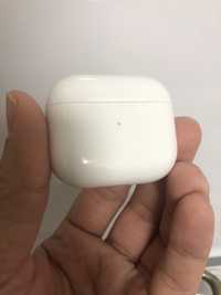 Vând Apple Airpods 3