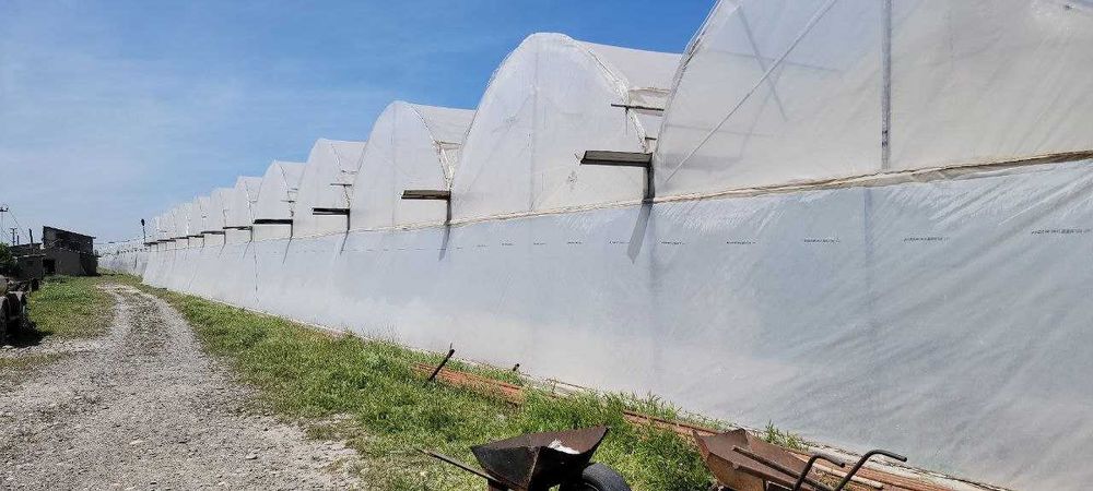 Автозапчать бозор енидан 1 ГА нотурар бино иншоот 225000уе савдоси бор