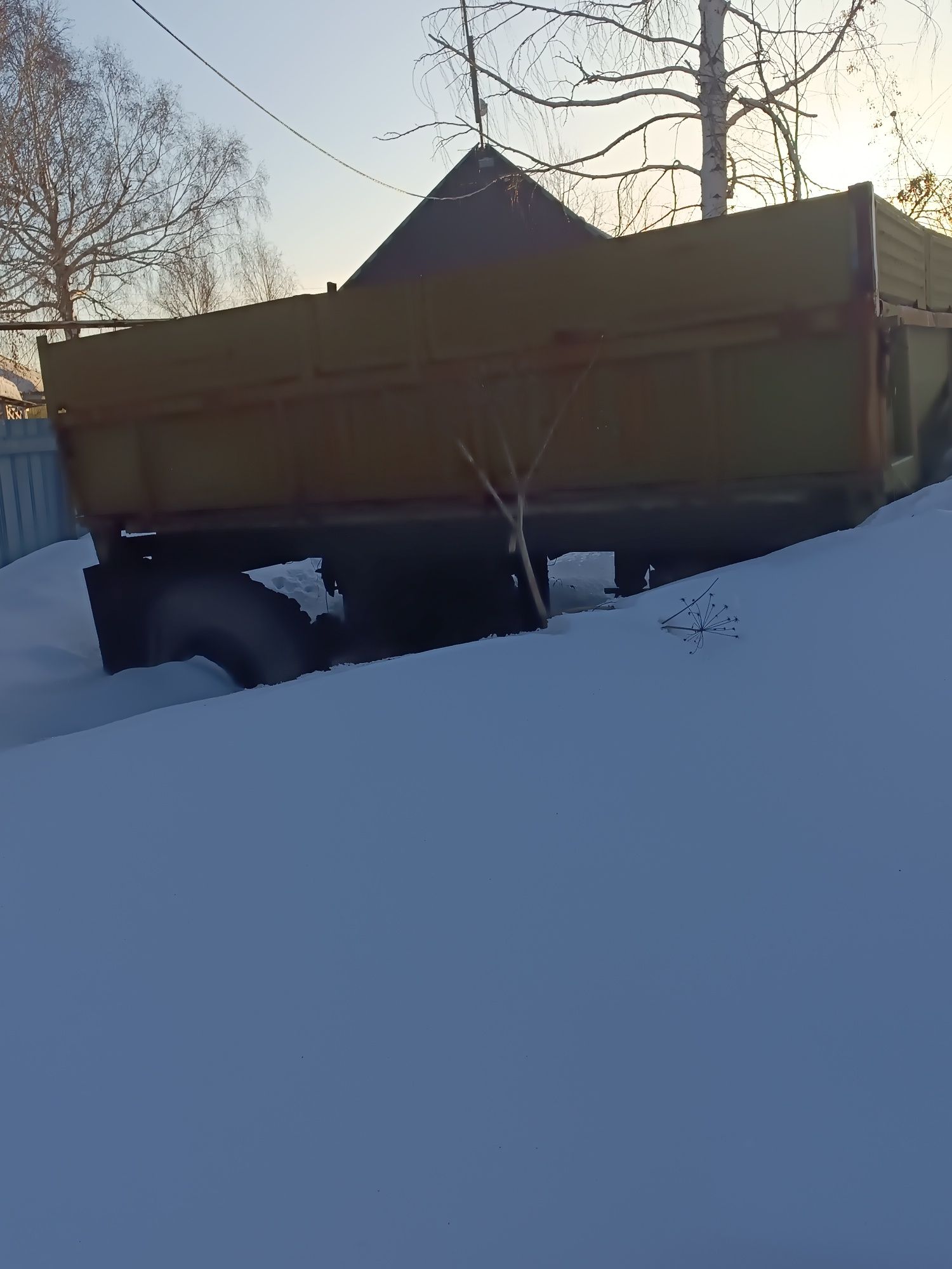 Продам самосвальный прицеп.