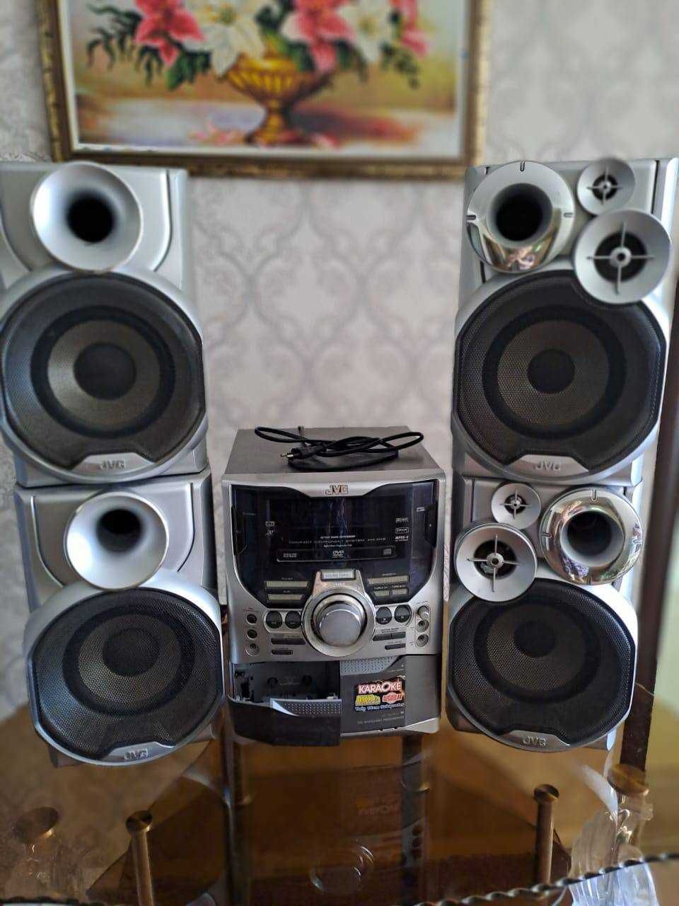 Музыкальный центр