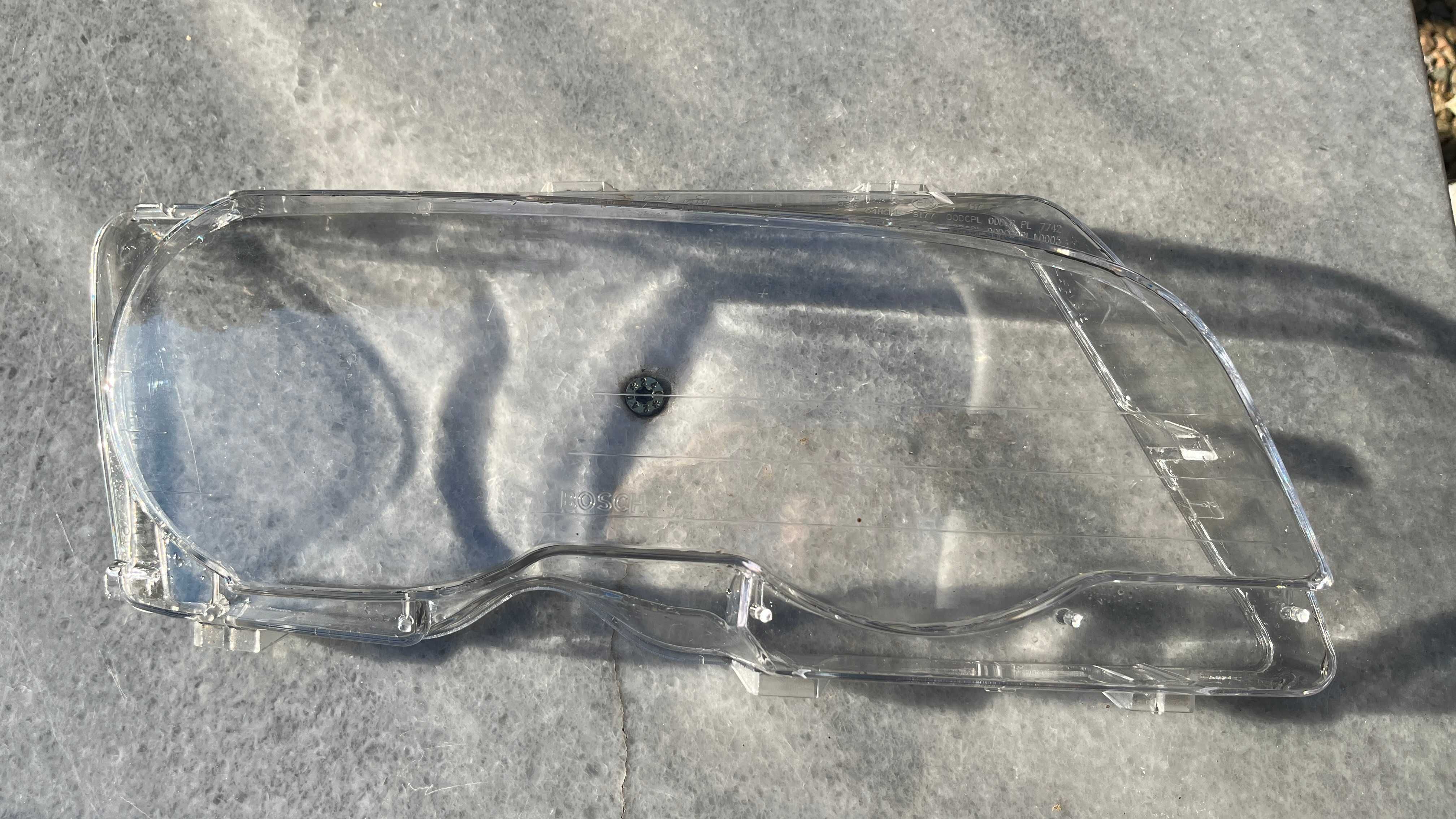 стъкло за фар BMW E46 COUPE