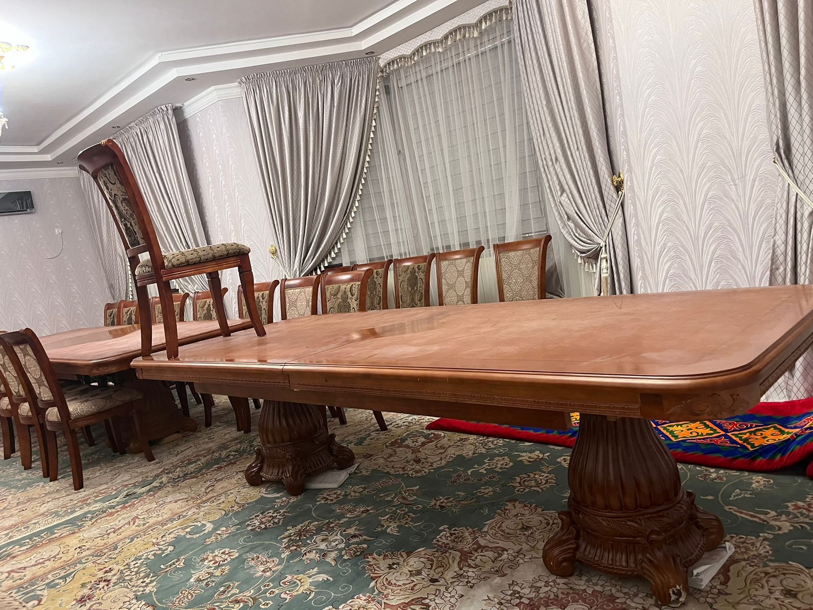 Стол стулья сатылады