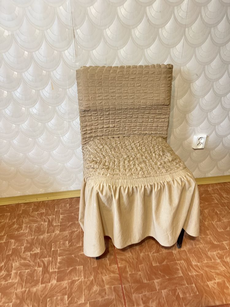 Стулья с чехлами
