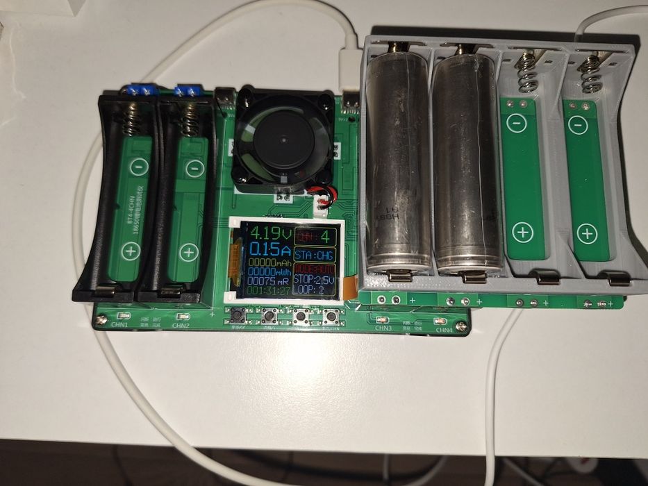 Tester celule 18650 plus adaptor ptr 21700 !