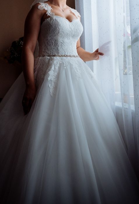 Rochie de mireasa marimea S-M