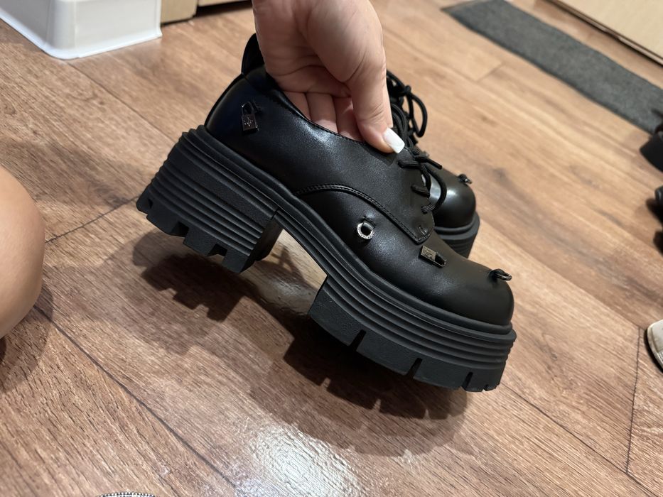 Продам лоферы 38 размер