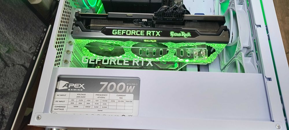 Ryzen 7 5800X3D RTX 3080Ti - 12gb DDR4 - 32гб SSD M-2-1000гб